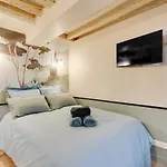 Cozy Studio In Le Marais - Fully Equipped
